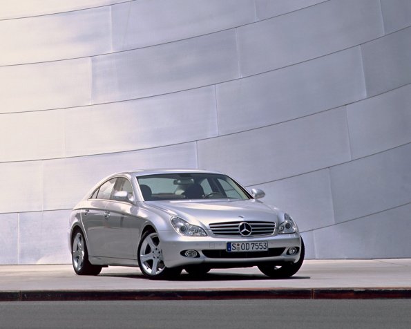 Mercedes-Benz-CLS-Class-1280-1024-02