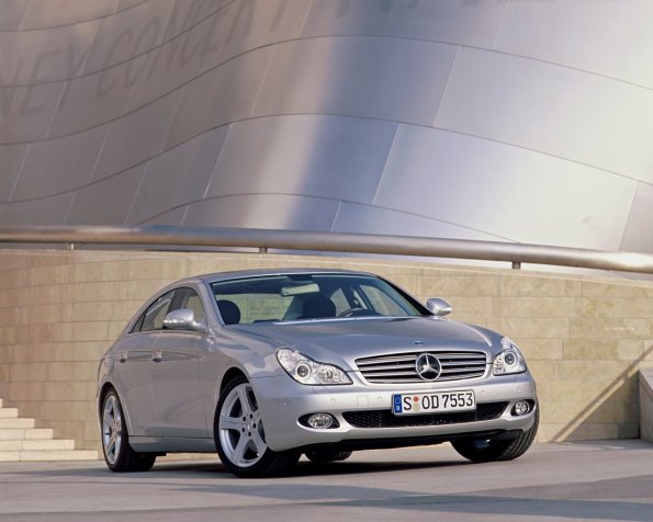 Mercedes-Benz-CLS-Class-1280-1024-03