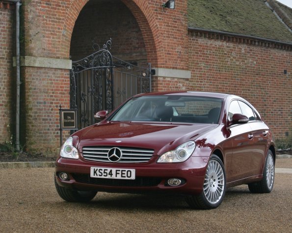 Mercedes-Benz-CLS-Class-1280-1024-04