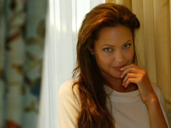 angelina-jolie-142