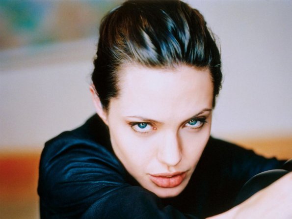 angelina-jolie-190