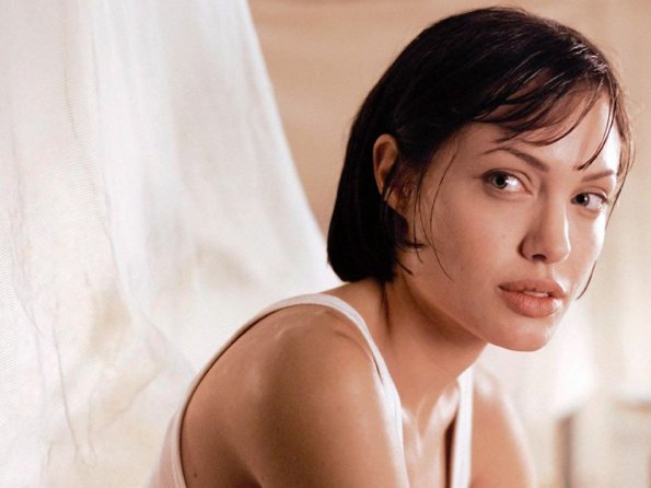 angelina-jolie-198