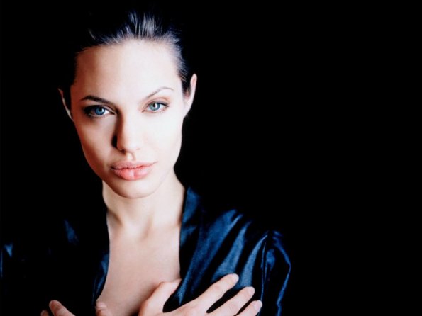 angelina-jolie-201