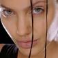 angelina-jolie-330