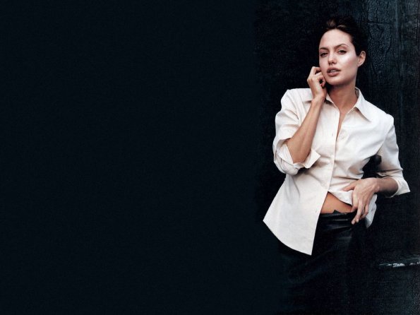 angelina-jolie-331