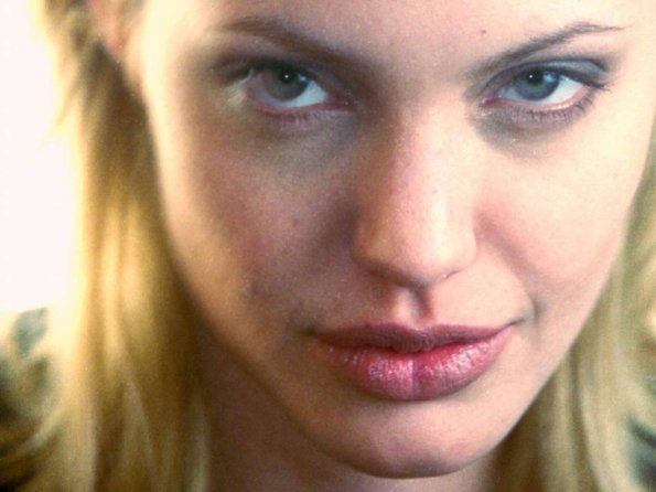 angelina-jolie-42