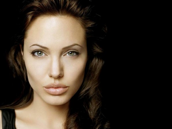 angelina-jolie-74