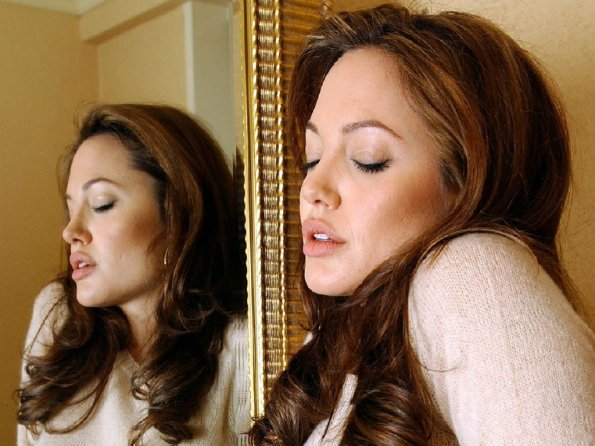 angelina-jolie-89