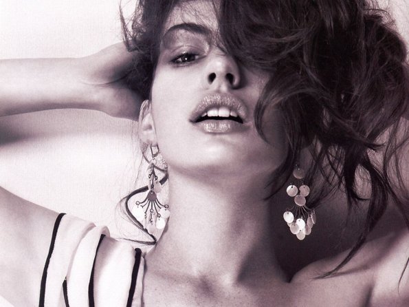 anne-hathaway-41