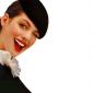 anne-hathaway-48