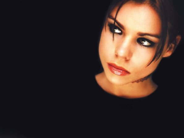 billie-piper-29