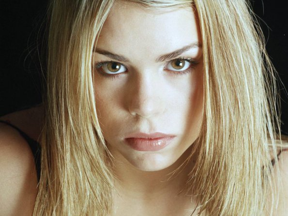 billie-piper-7