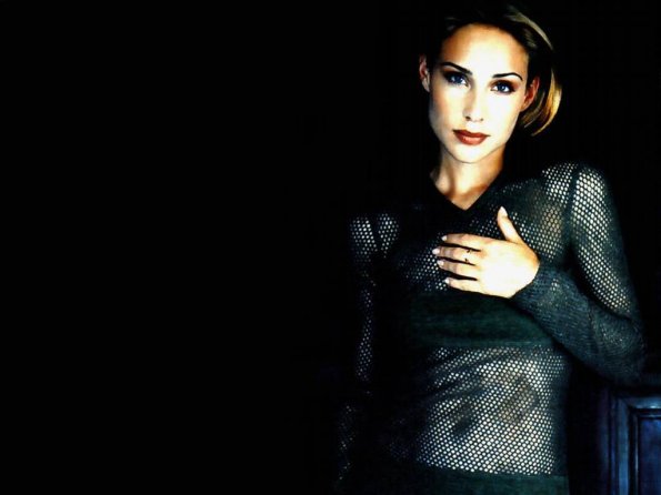 claire-forlani-24
