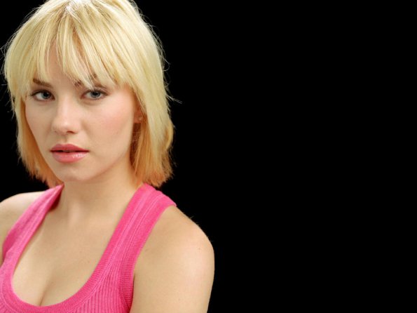 Elisha-Cuthbert-125