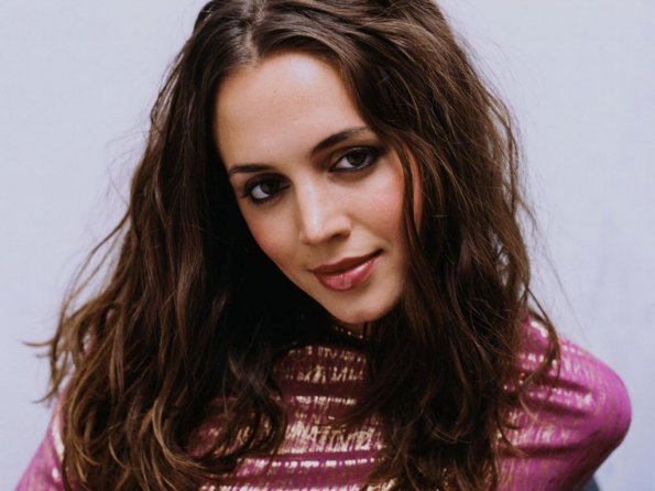 Eliza-Dushku-47