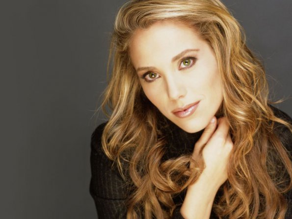 Elizabeth-Berkley-7