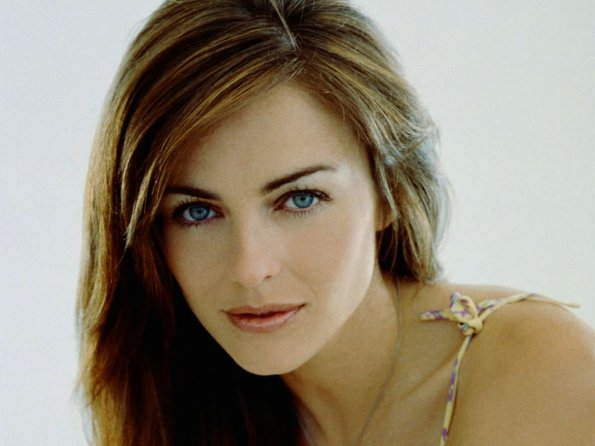 Elizabeth-Hurley-25