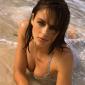 Elizabeth-Hurley-49