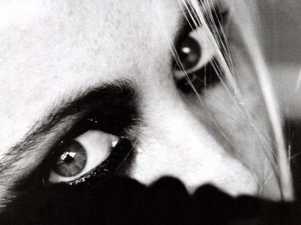 Emmanuelle-Beart-8