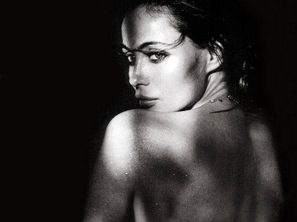 Emmanuelle-Beart-9