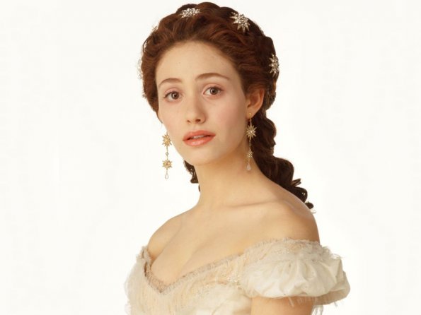 Emmy-Rossum-17
