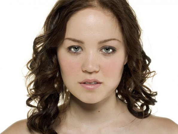 Erika-Christensen-22