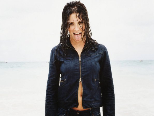 Evangeline-Lilly-25