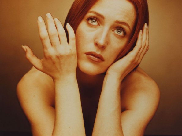Gillian-Anderson-13