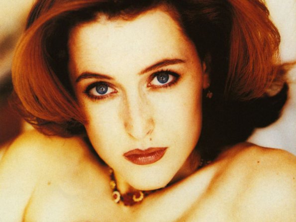 Gillian-Anderson-15