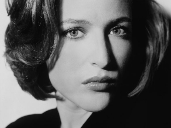 Gillian-Anderson-19