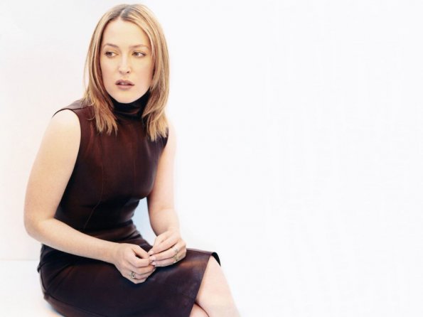 Gillian-Anderson-9