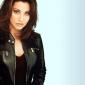 Gina-Gershon-29