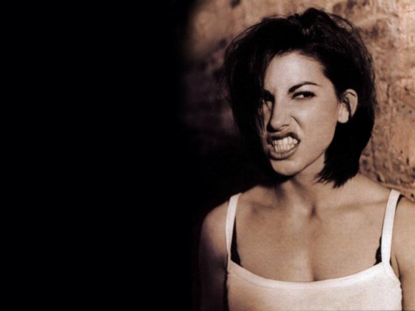 Gina-Gershon-31