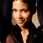 Halle-Berry-15