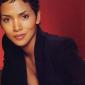 Halle-Berry-51