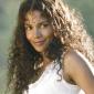 Halle-Berry-67