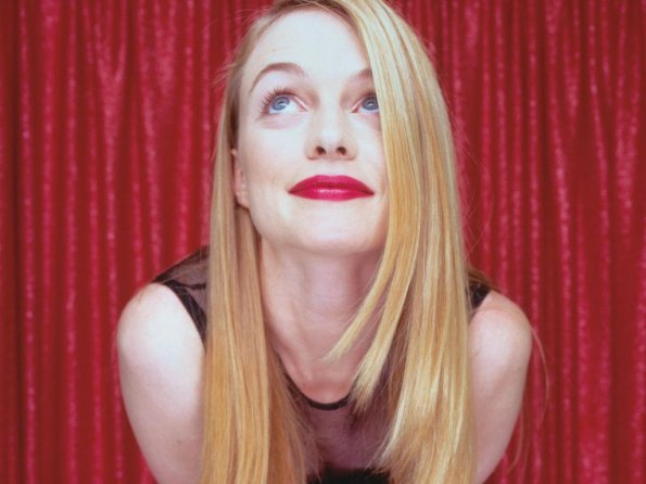 Heather-Graham-18