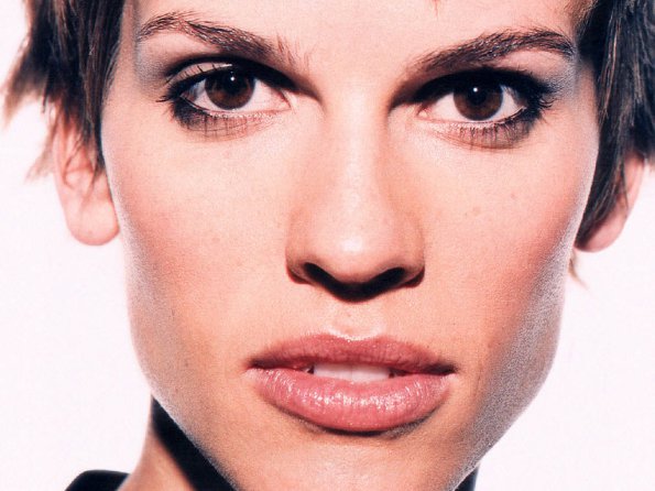 Hillary-Swank-19