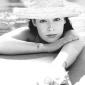 Holly-Marie-Combs-16