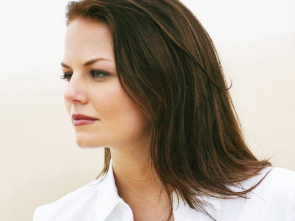 Jennifer-Morrison-21