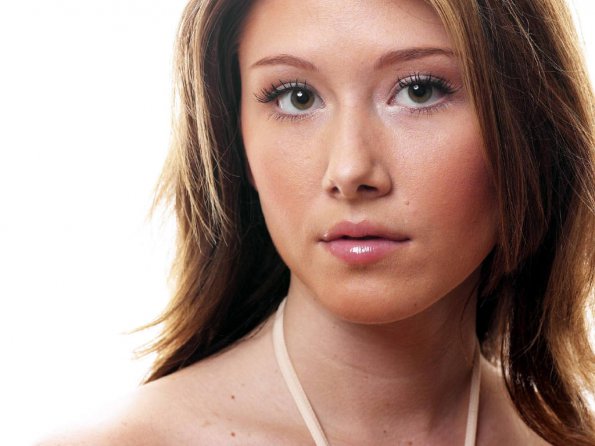 Jewel-Staite-19