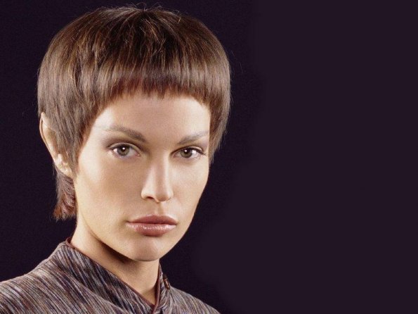 Jolene-Blalock-74