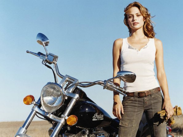 Josie-Maran-2
