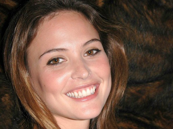 Josie-Maran-21