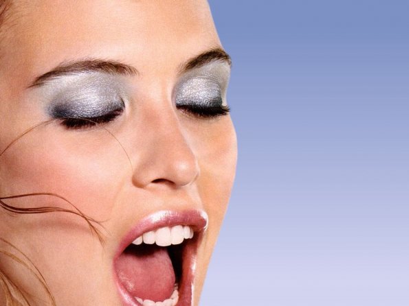 Josie-Maran-62