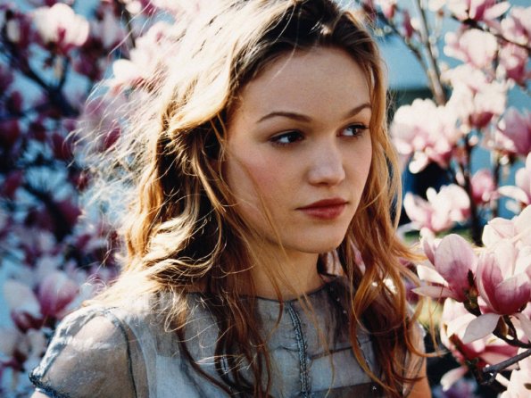 Julia-Stiles-10