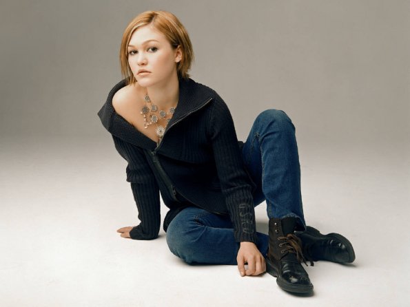 Julia-Stiles-20