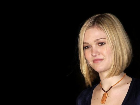 Julia-Stiles-27