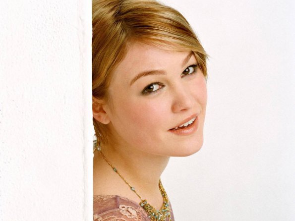 Julia-Stiles-31