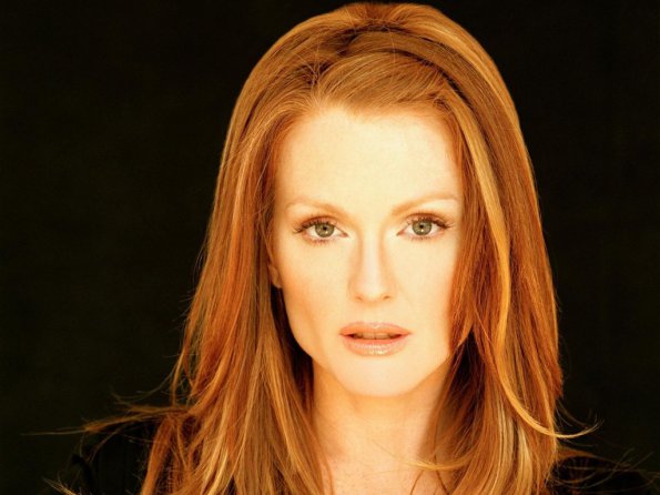 Julianne-Moore-36